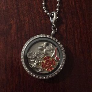 Charm collectible necklace